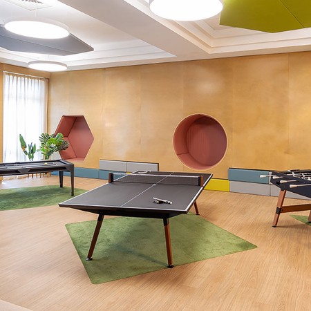 Namizno teniška zunanja miza Cornilleau Play-style Black s črtami - dobava 4 tedne